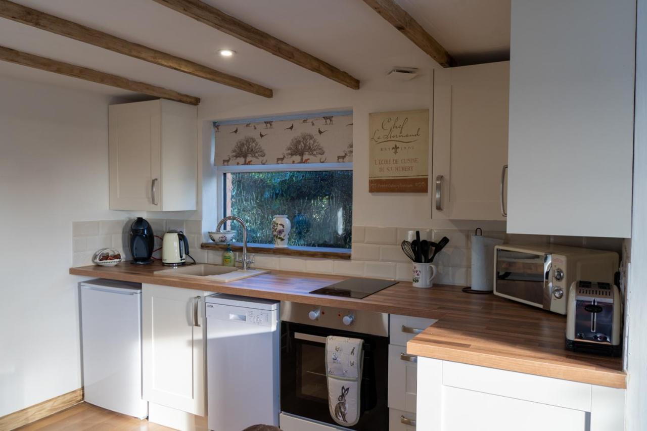 Rose Hideaway - Forest Of Dean Cosy Cabin Retreat Yorkley Экстерьер фото